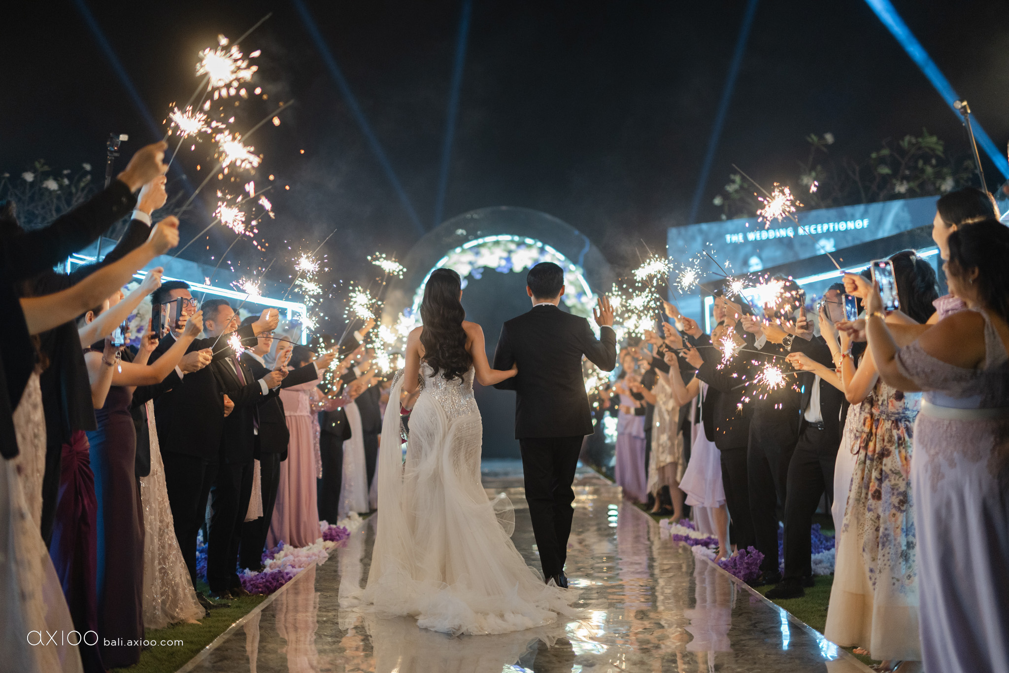 Axioo: Drama, Heat, and Romance